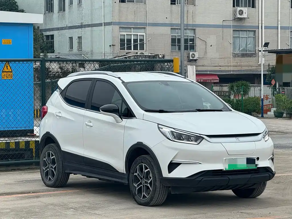 BYD Yuan Pro - фото 3