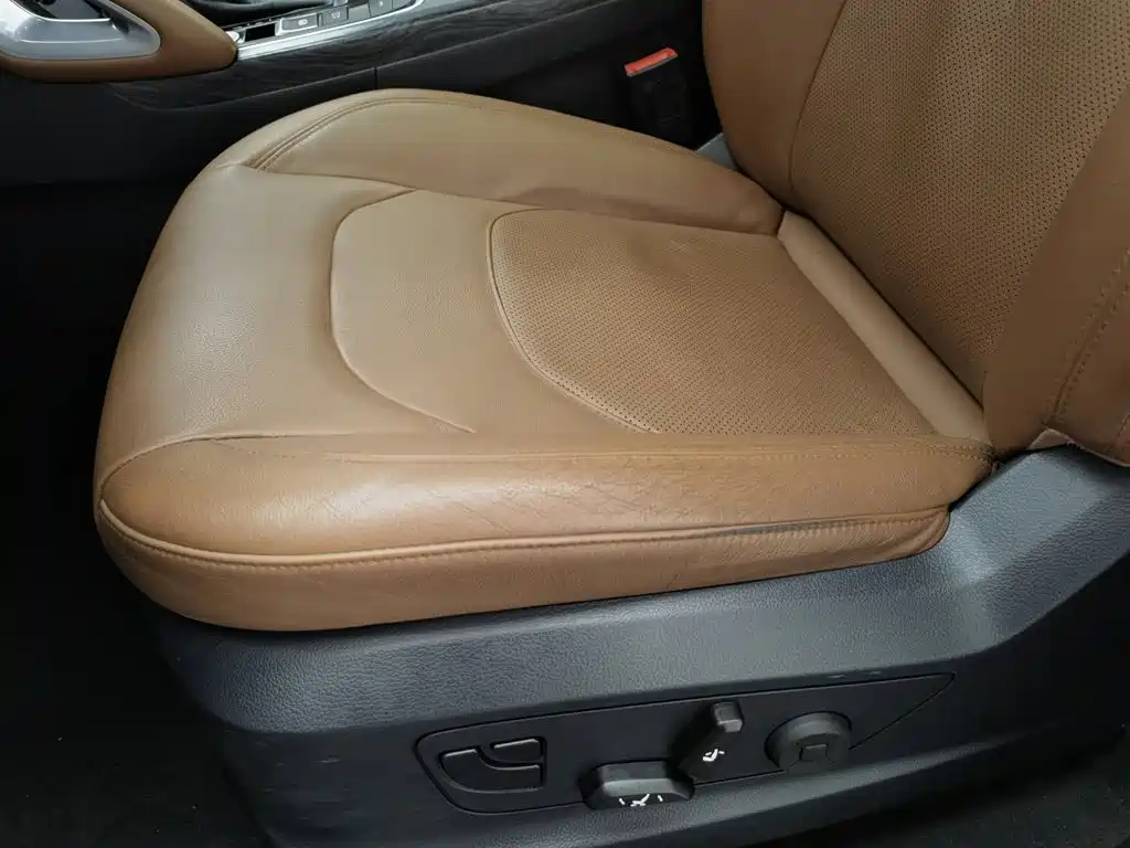 Borgward BX7 — миниатюра 20