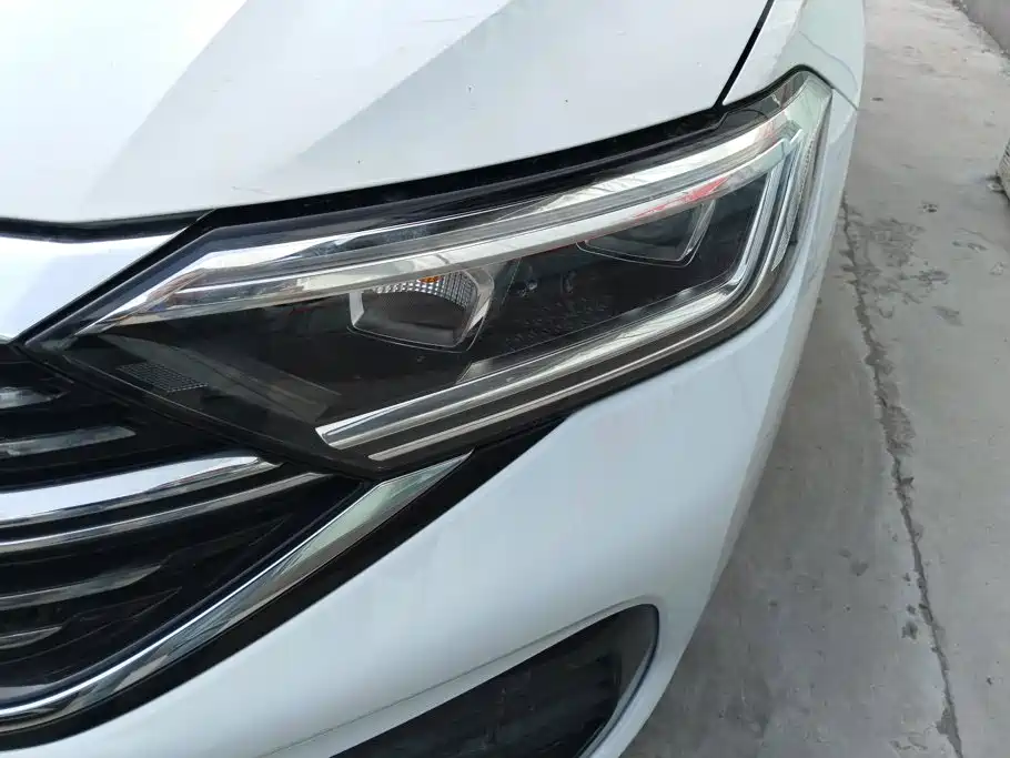 Volkswagen Sagitar — миниатюра 5