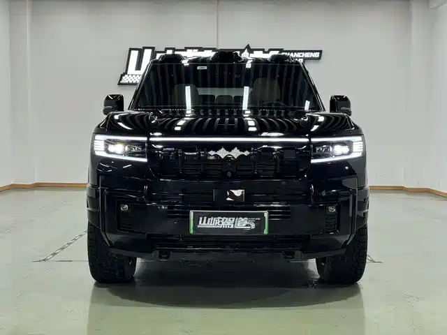 FANG CHENG BAO LEOPARD 8 2025