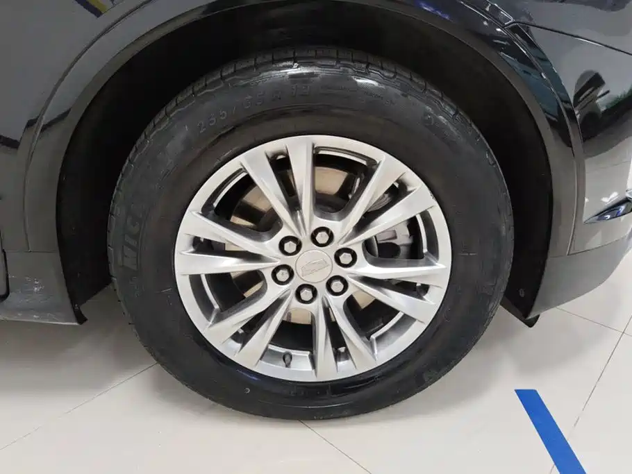 Cadillac XT5 — миниатюра 6