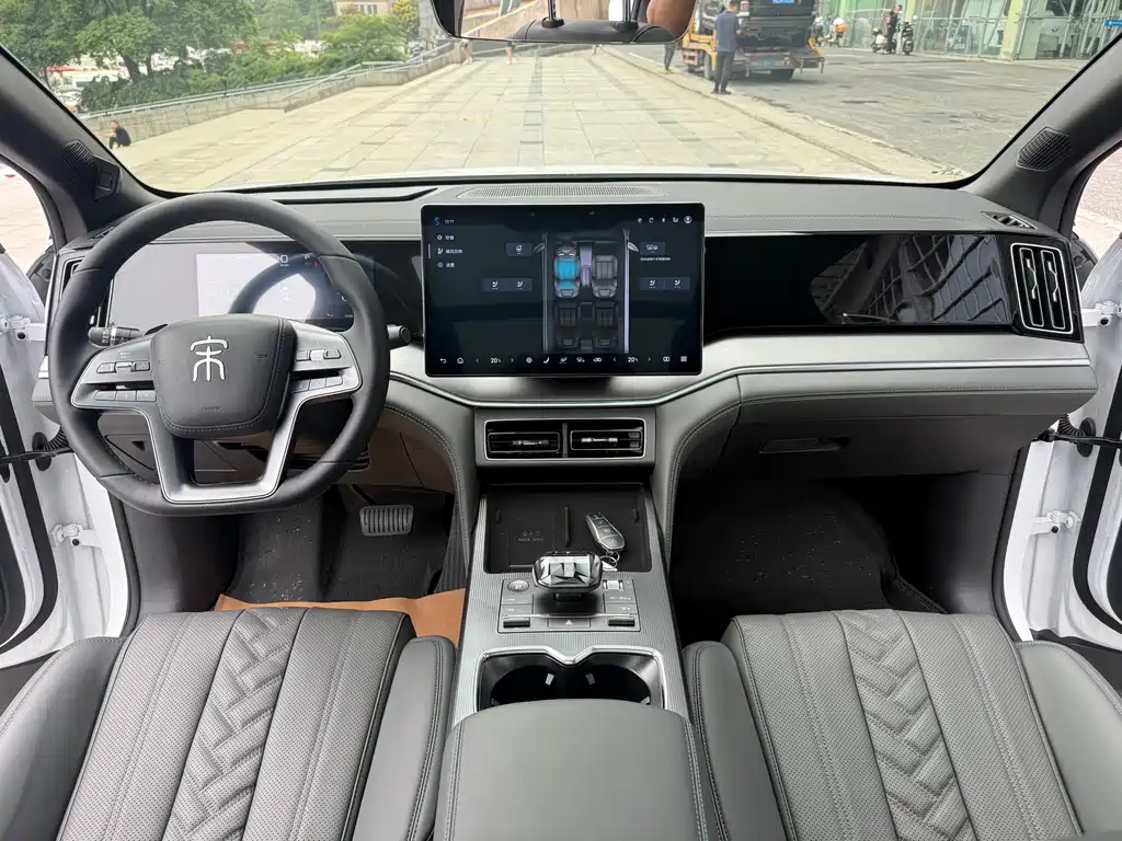 BYD L DM-i — миниатюра 6