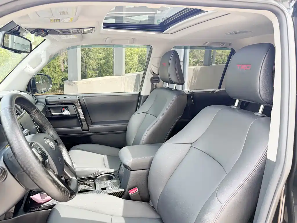 Toyota 4Runner — миниатюра 10
