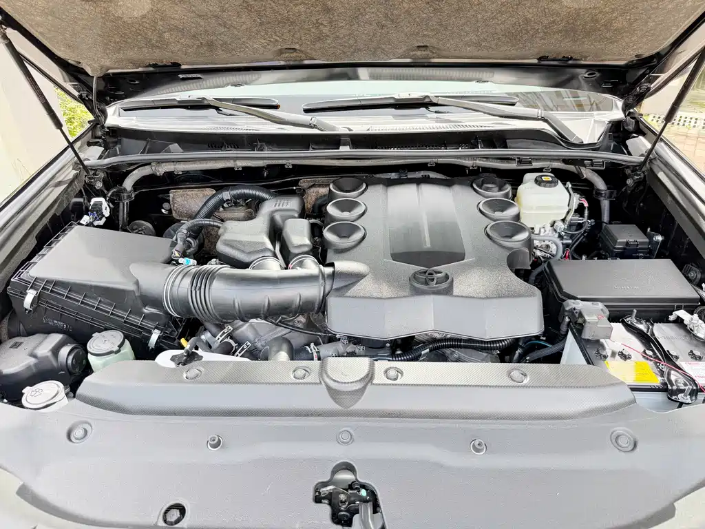 Toyota 4Runner — миниатюра 12