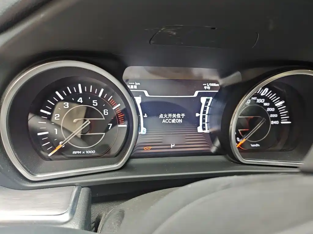 Jeep Grand Commander — миниатюра 4