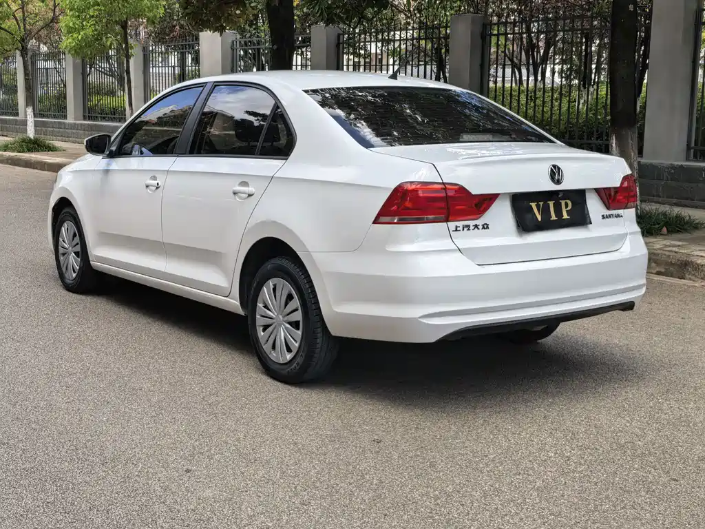 Volkswagen Santana — миниатюра 4