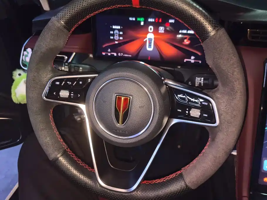 Hongqi Hongqi H5 — миниатюра 15
