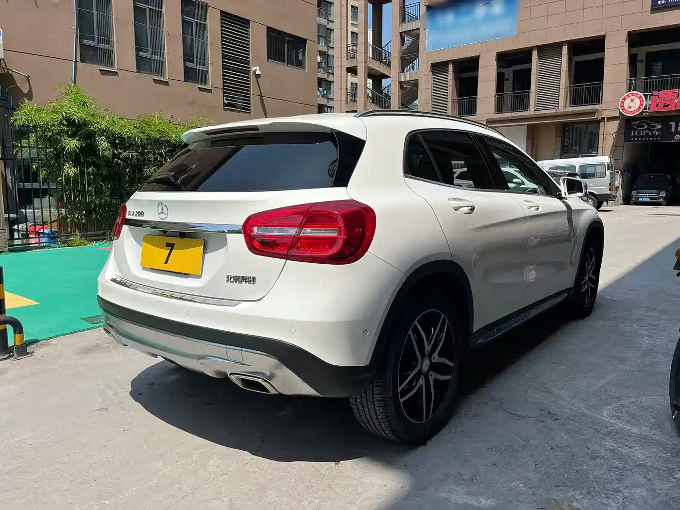 Mercedes-Benz GLA