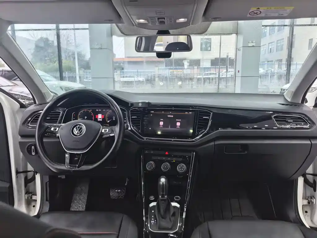 VOLKSWAGEN T ROC EXPLORING SONGS