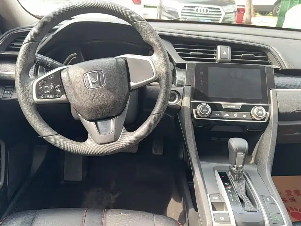 Honda Civic — миниатюра 4