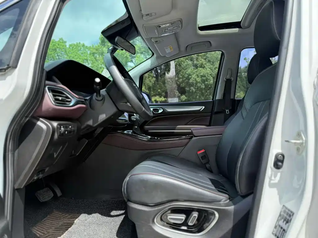 GAC Motor Trumpchi M6 — миниатюра 5
