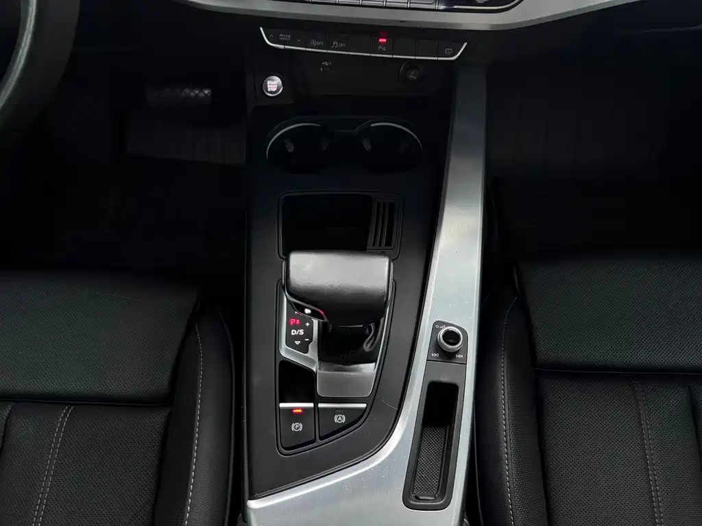 Audi A4L — миниатюра 7