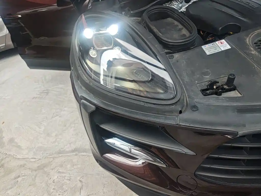 Porsche Macan — миниатюра 7