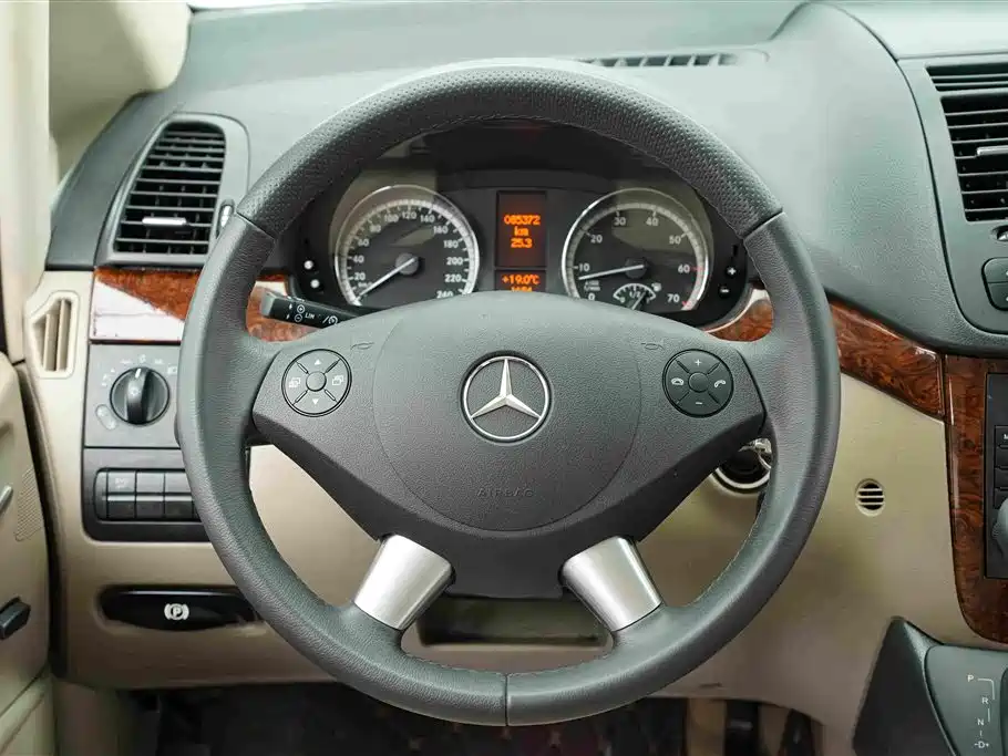 Mercedes-Benz Viano — миниатюра 29
