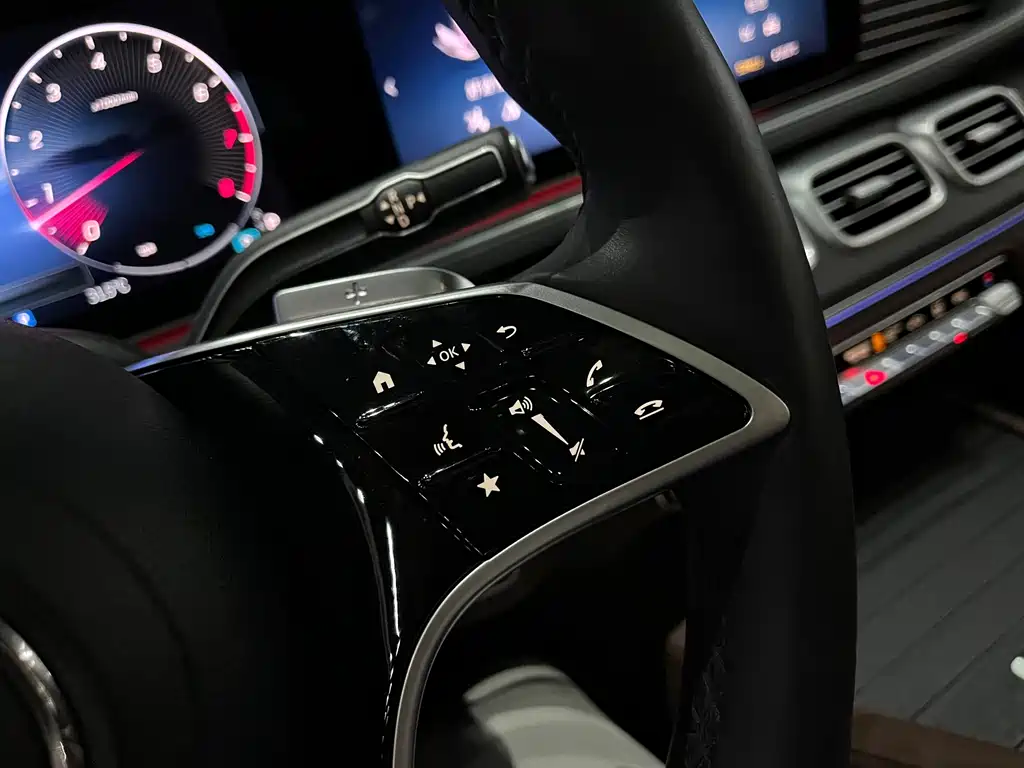 Mercedes-Benz GLE (Import) — миниатюра 21