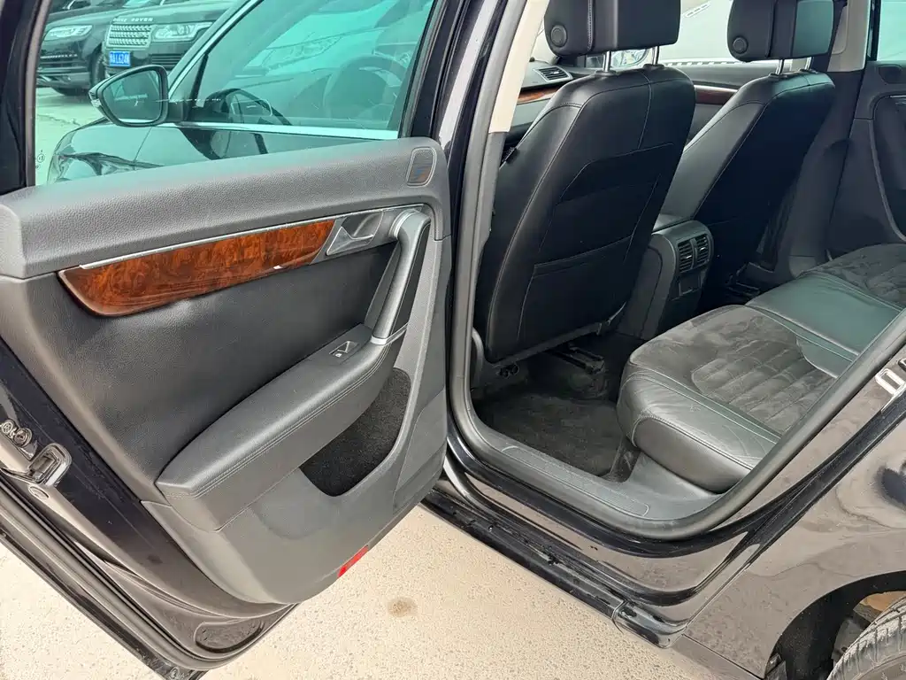 Volkswagen Magotan (Import) — миниатюра 11