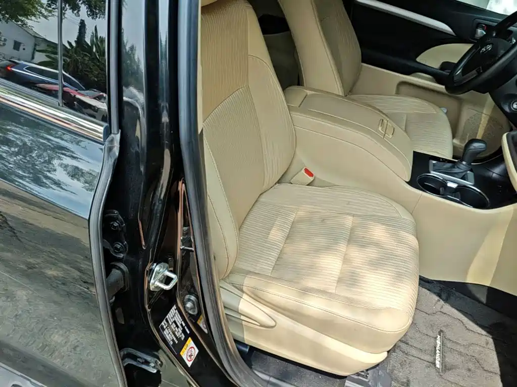 Toyota Highlander — миниатюра 25