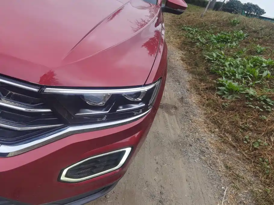 Volkswagen T-Roc — миниатюра 5