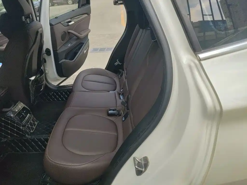 BMW X1 — миниатюра 15