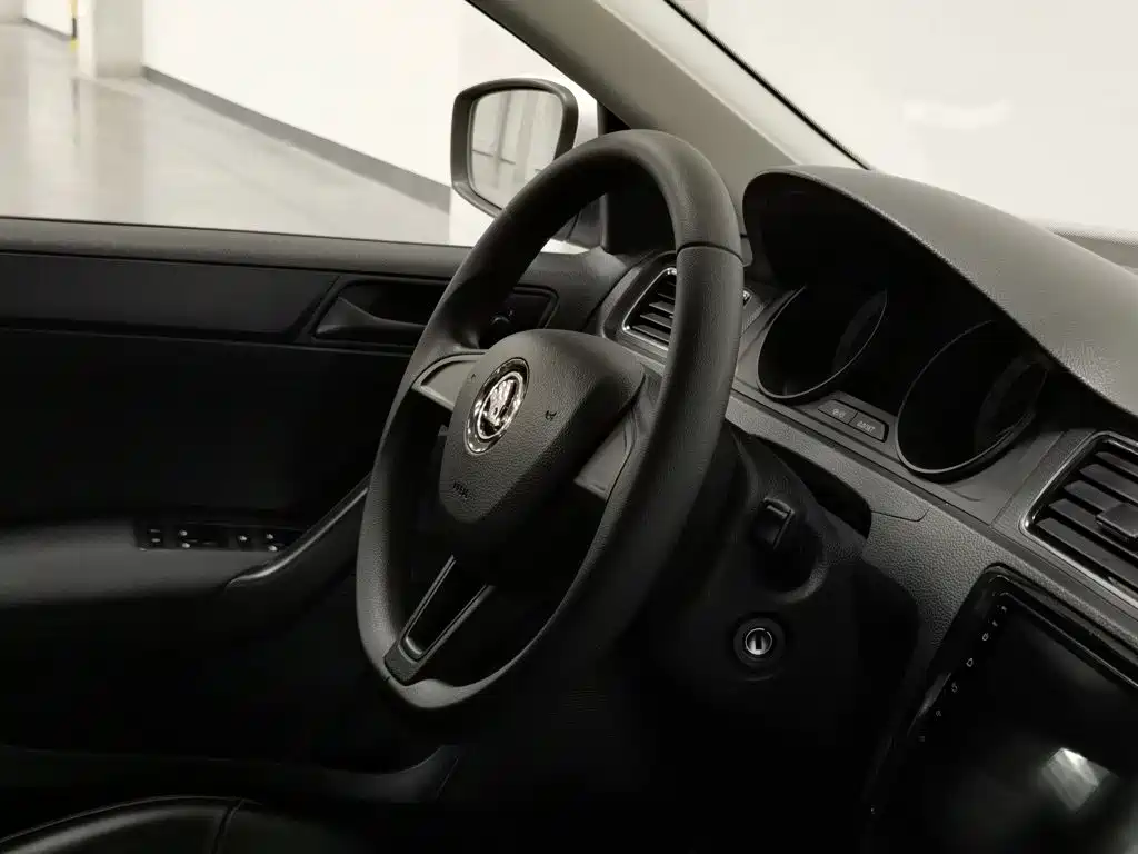 Skoda Rapid Spaceback — миниатюра 22