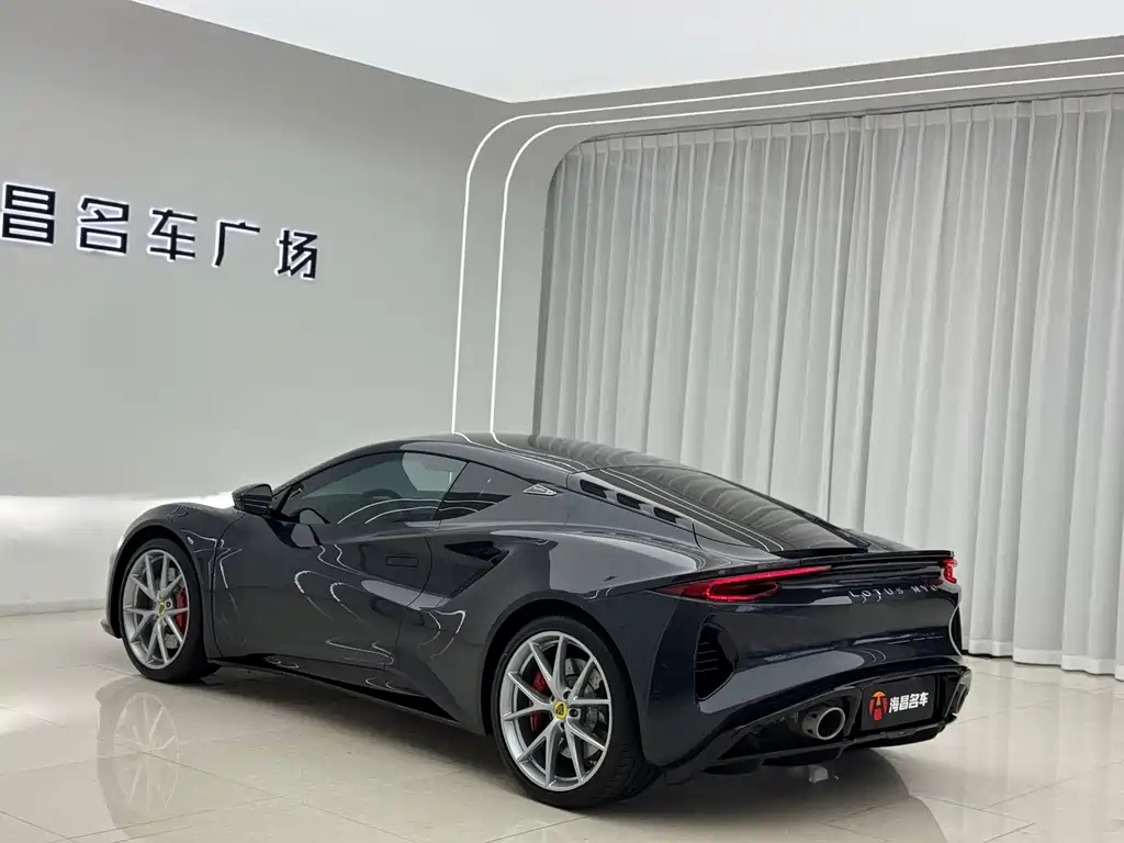 Lotus Emira — миниатюра 4