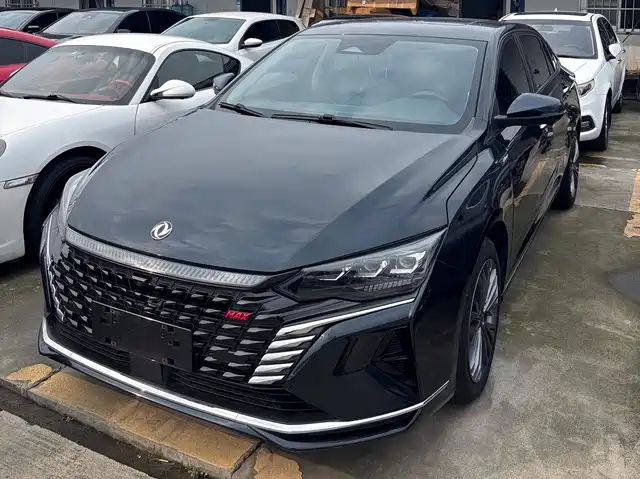 DONGFENG YI HYUN MAX 2022