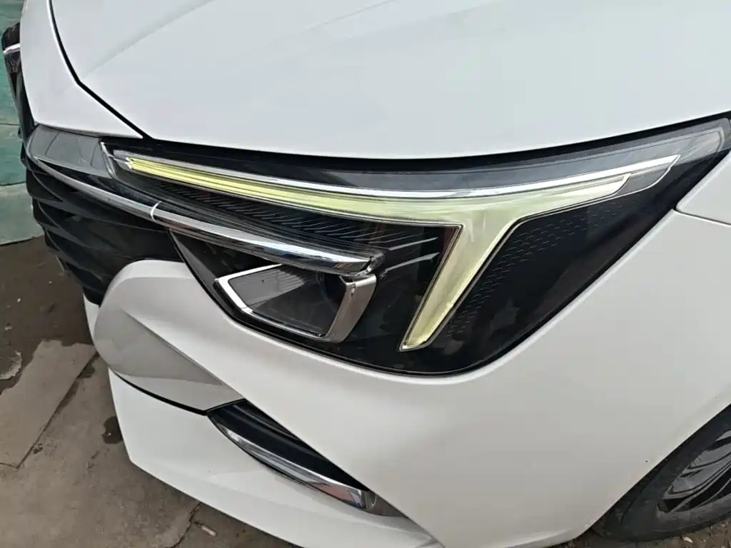 Roewe i6 MAX New Energy — миниатюра 24