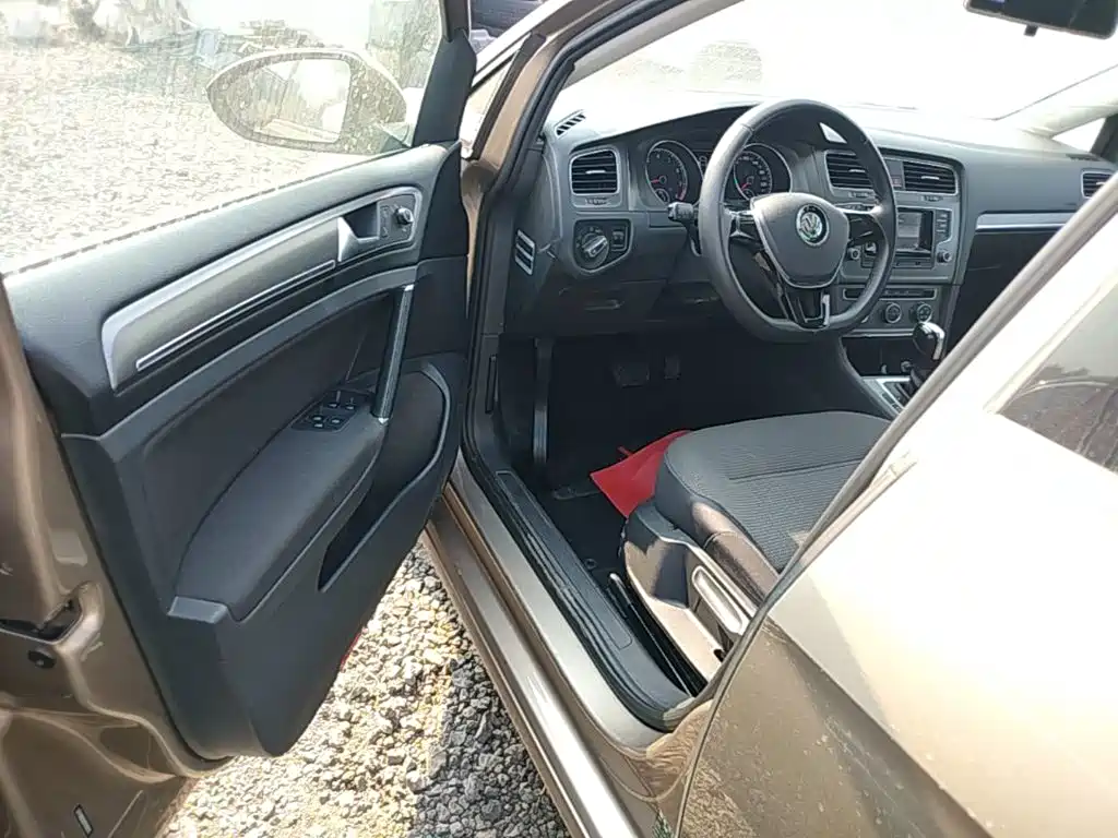 Volkswagen Golf — миниатюра 16