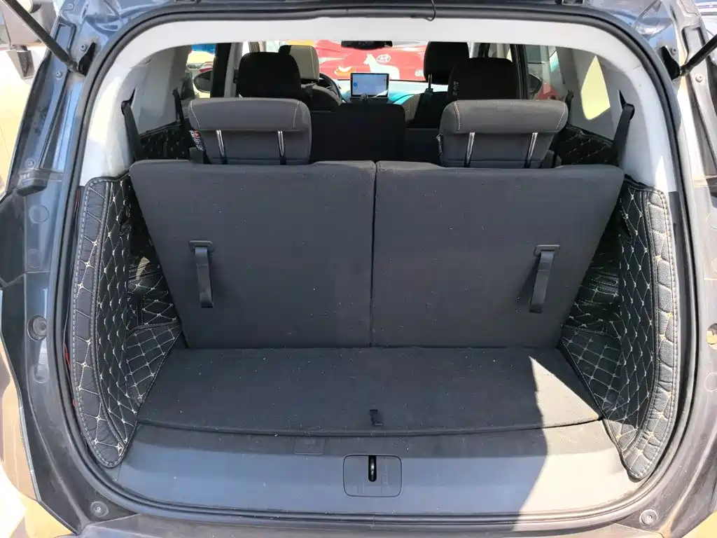 Chevrolet Volando — миниатюра 5