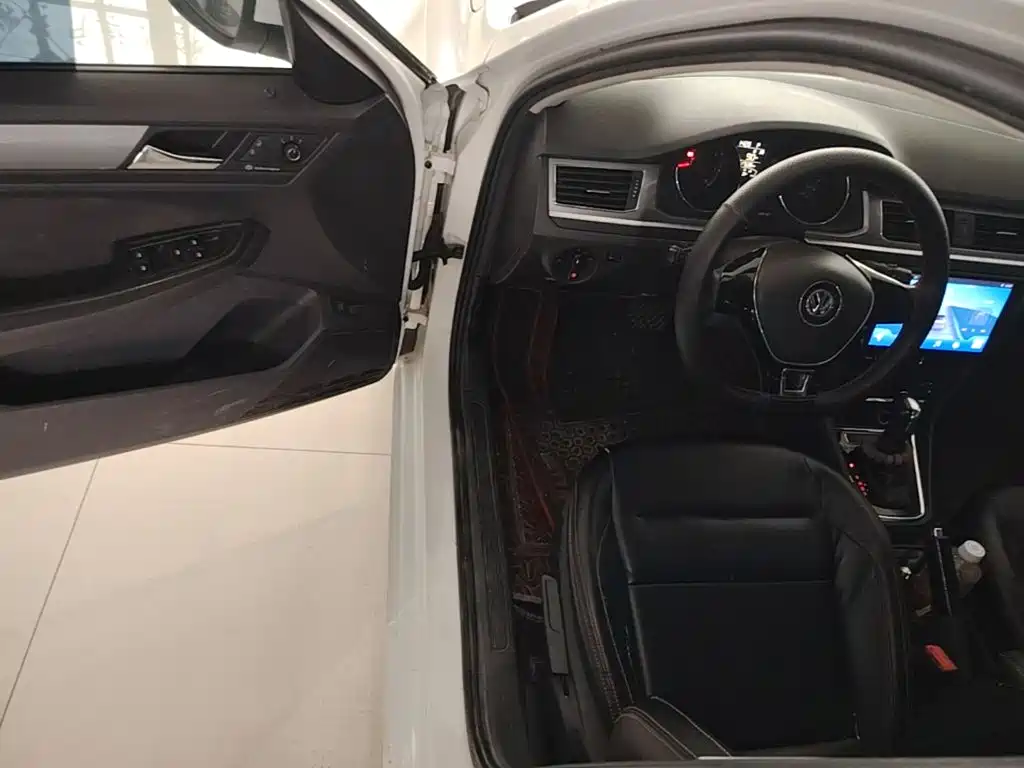Volkswagen Bora — миниатюра 16