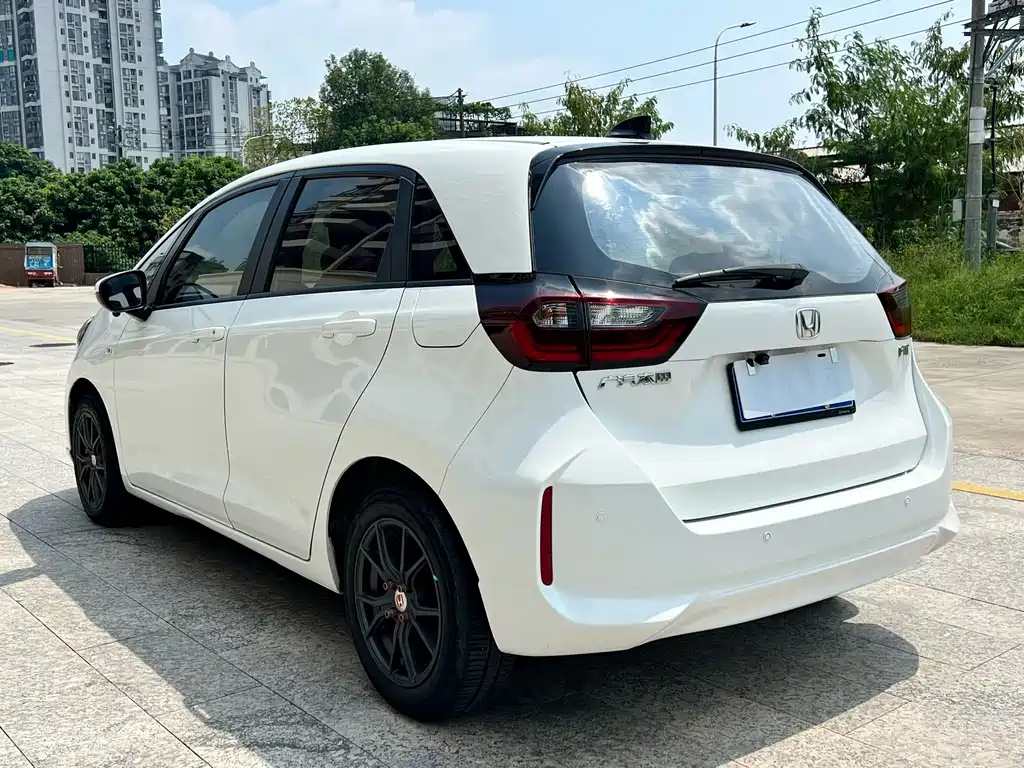 Honda Fit — миниатюра 9