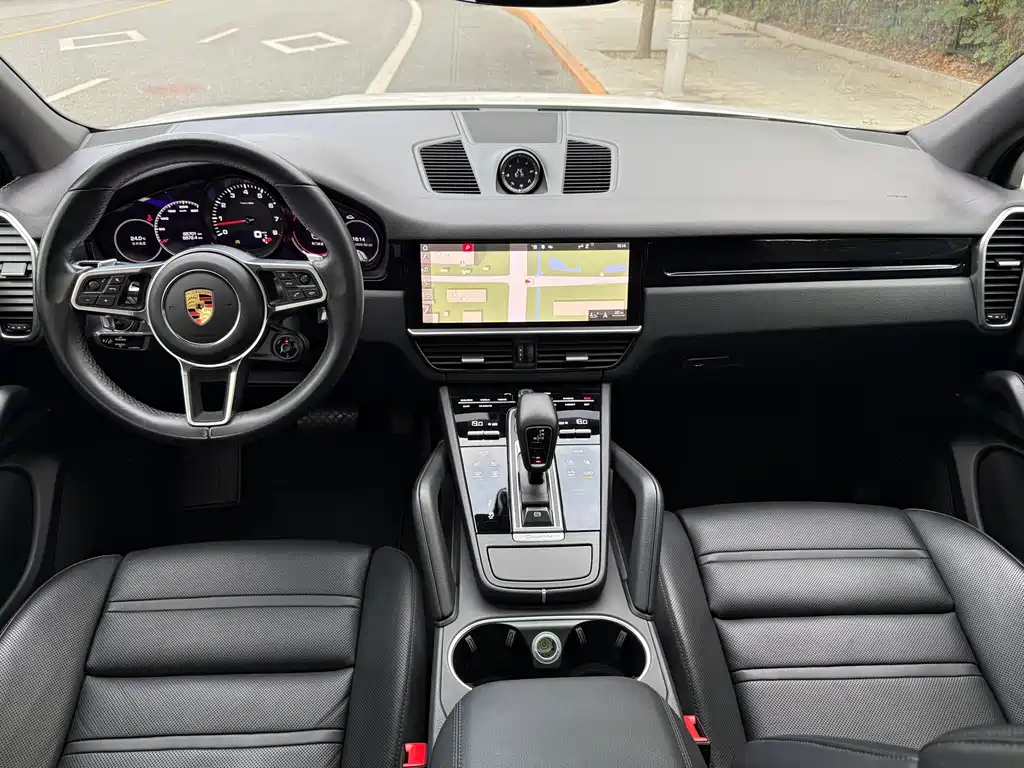 Porsche Cayenne — миниатюра 17