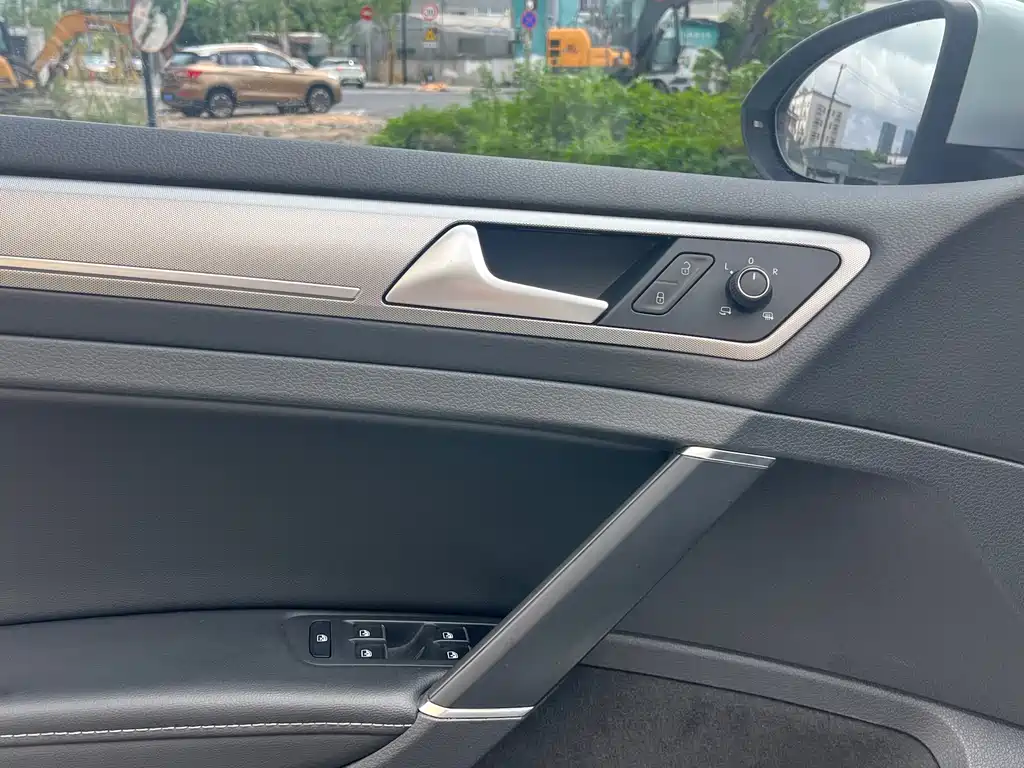 Volkswagen Golf — миниатюра 13