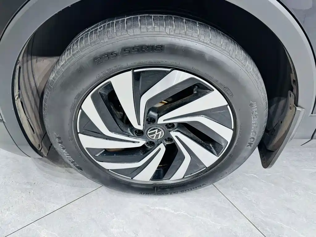 Volkswagen Tiguan L — миниатюра 16