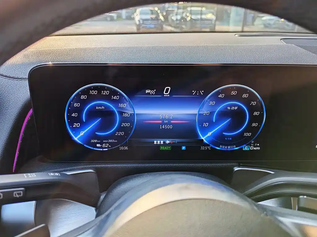 Mercedes-Benz EQB — миниатюра 4