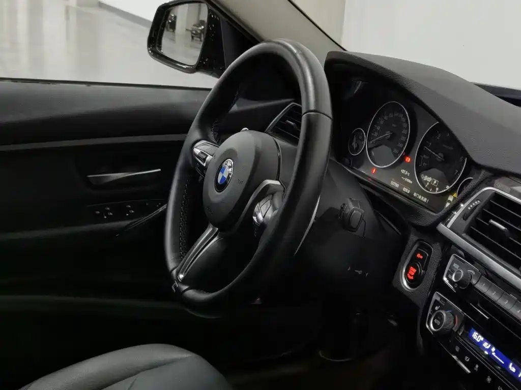 BMW 3 Series — миниатюра 22