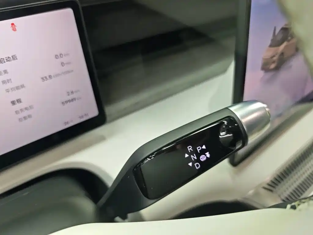 XPeng X9 — миниатюра 14
