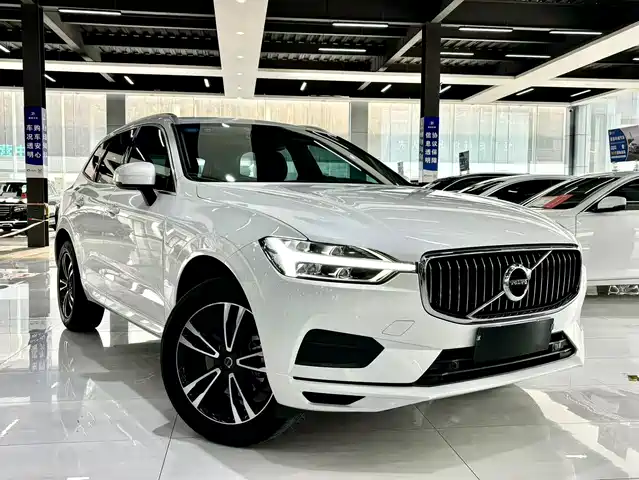 VOLVO  XC60 2019