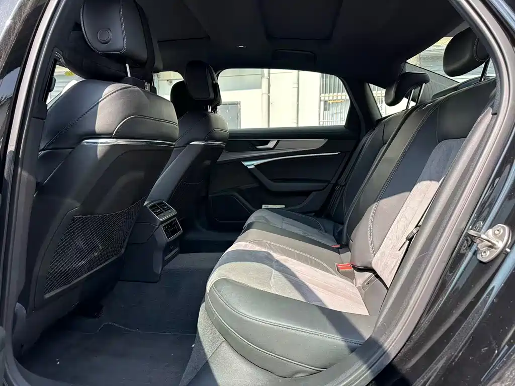 Audi A6L New Energy — миниатюра 5