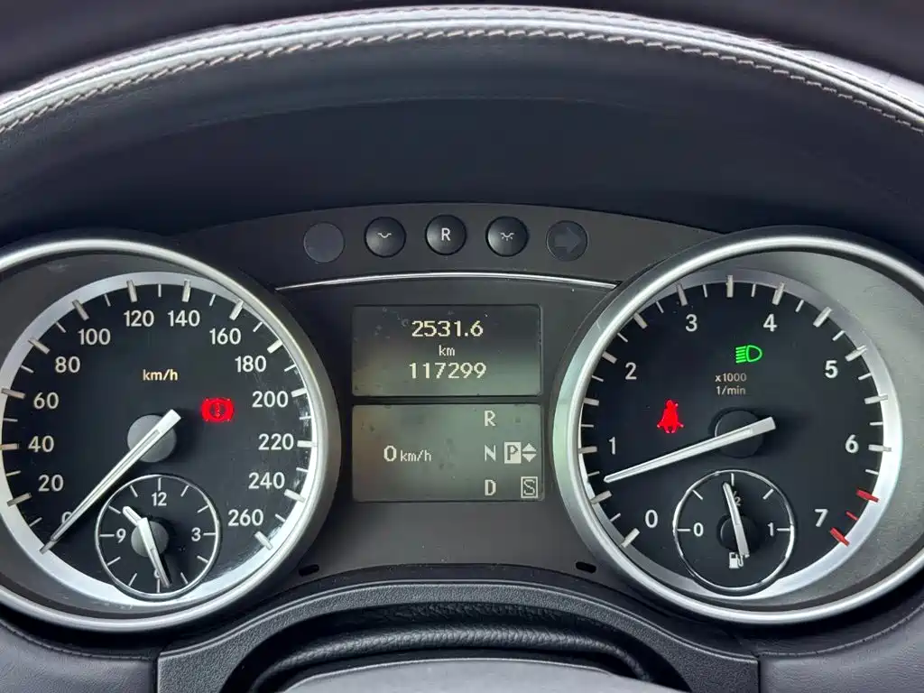 Mercedes-Benz GL-Class — миниатюра 25