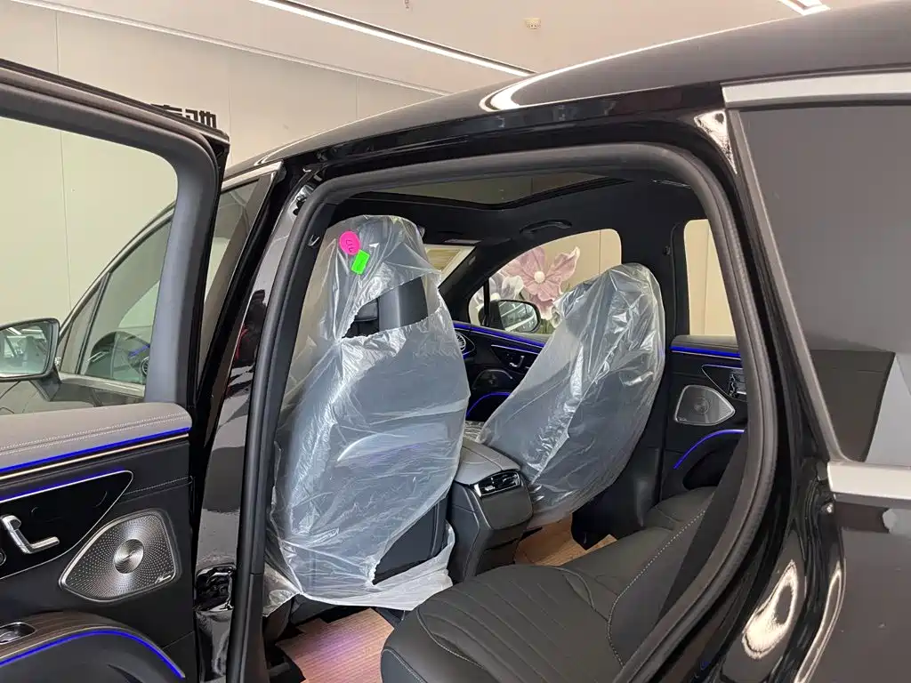 Mercedes-Benz EQS SUV — миниатюра 28