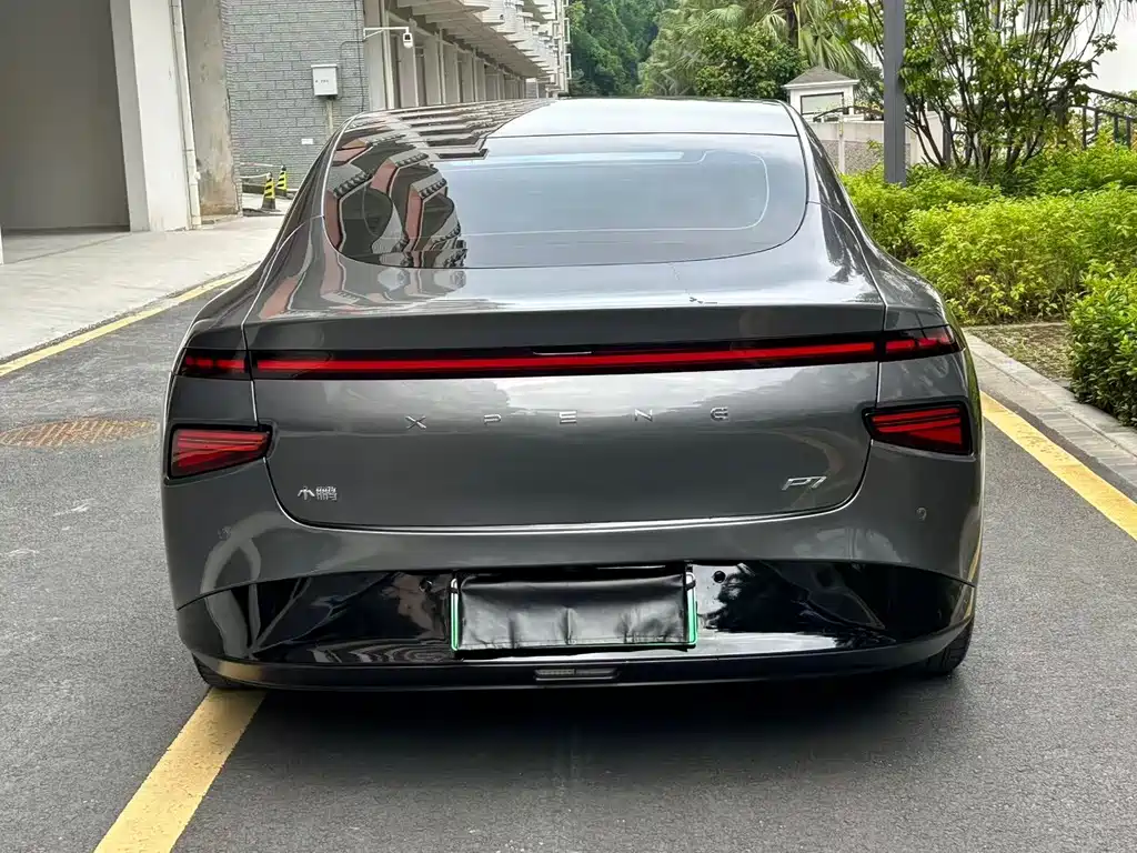 XPeng P7 — миниатюра 5