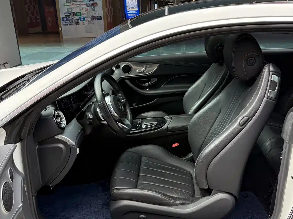 Mercedes-Benz E-Class (Import) — миниатюра 4