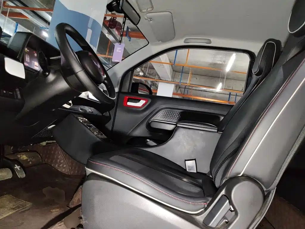 Wuling MINIEV — миниатюра 11