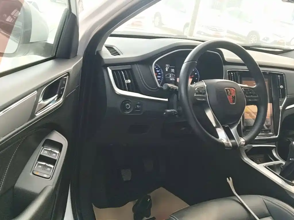 Roewe RX5 — миниатюра 16