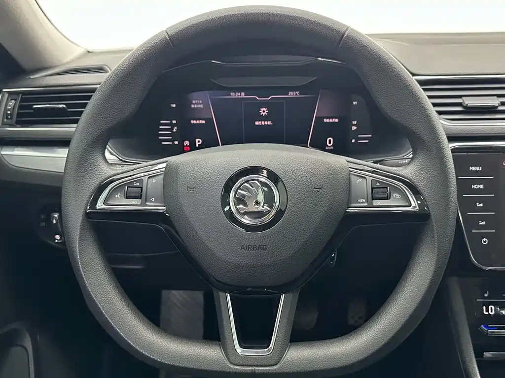 Skoda Superb — миниатюра 11