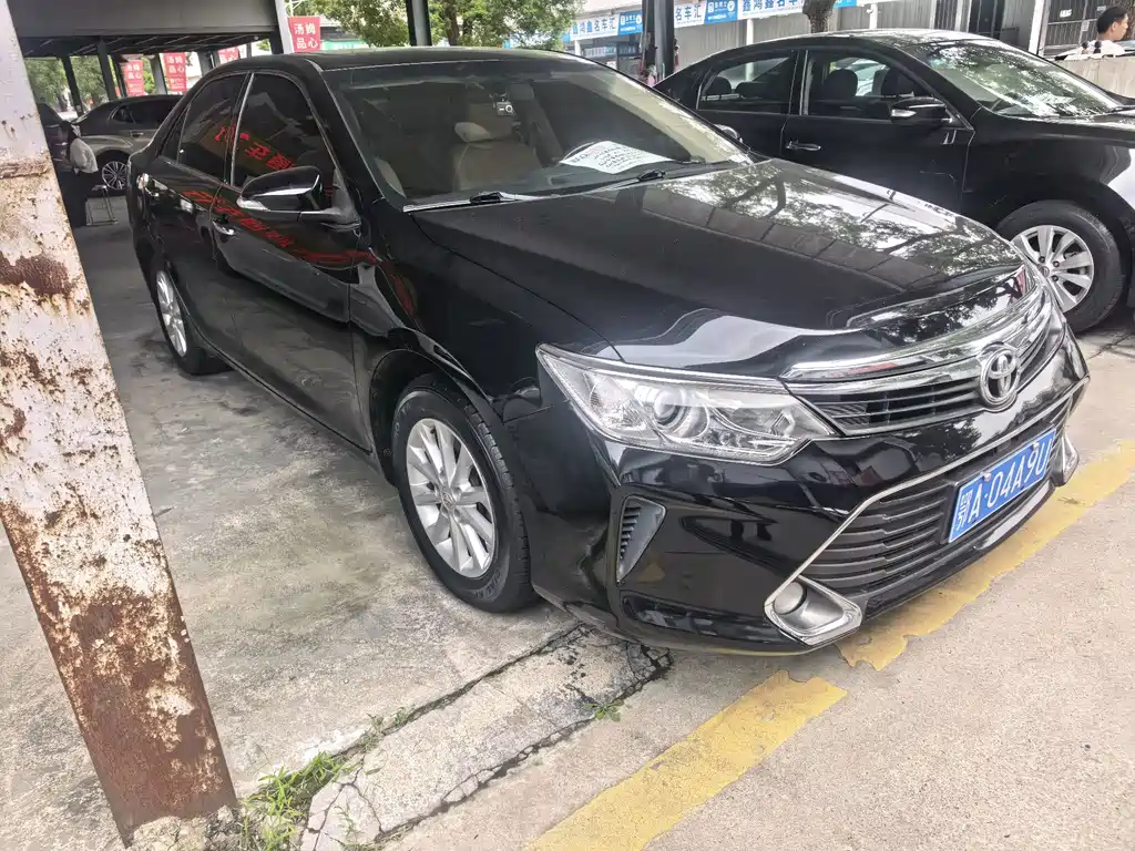 Toyota Camry — миниатюра 2