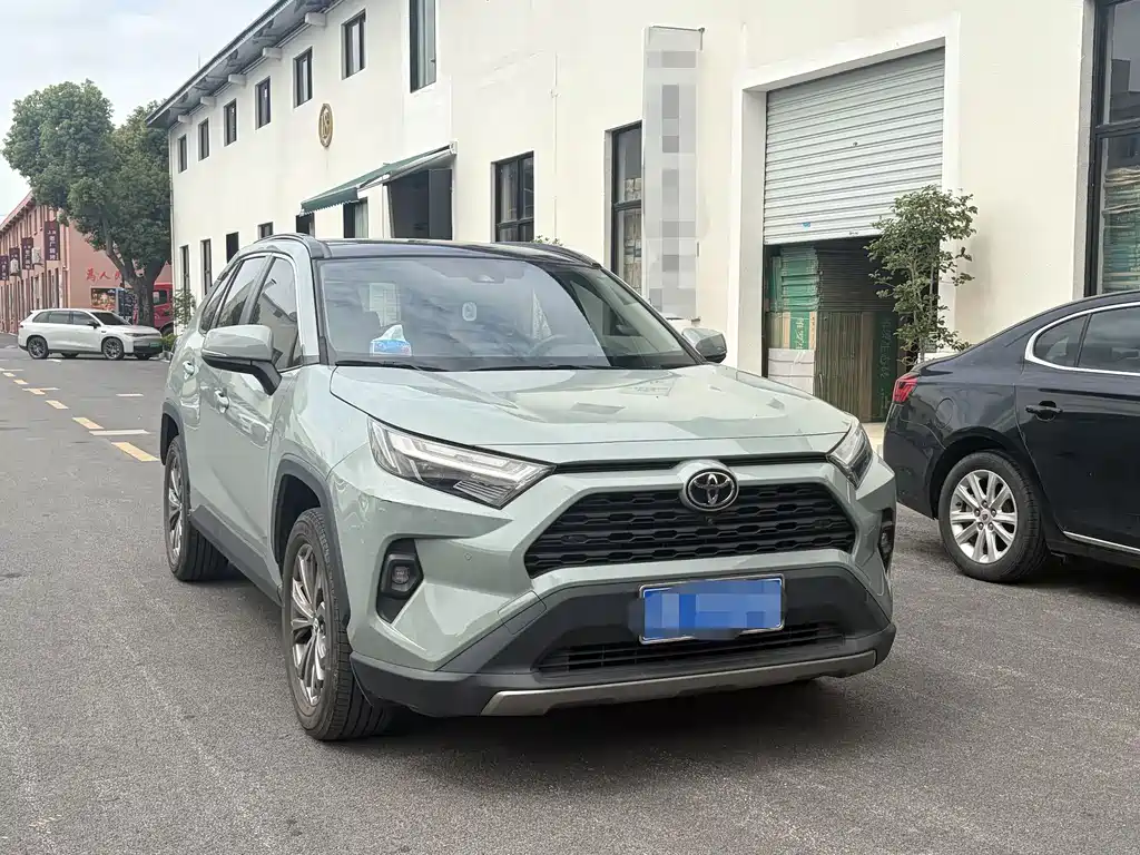 Toyota RAV4 — миниатюра 3