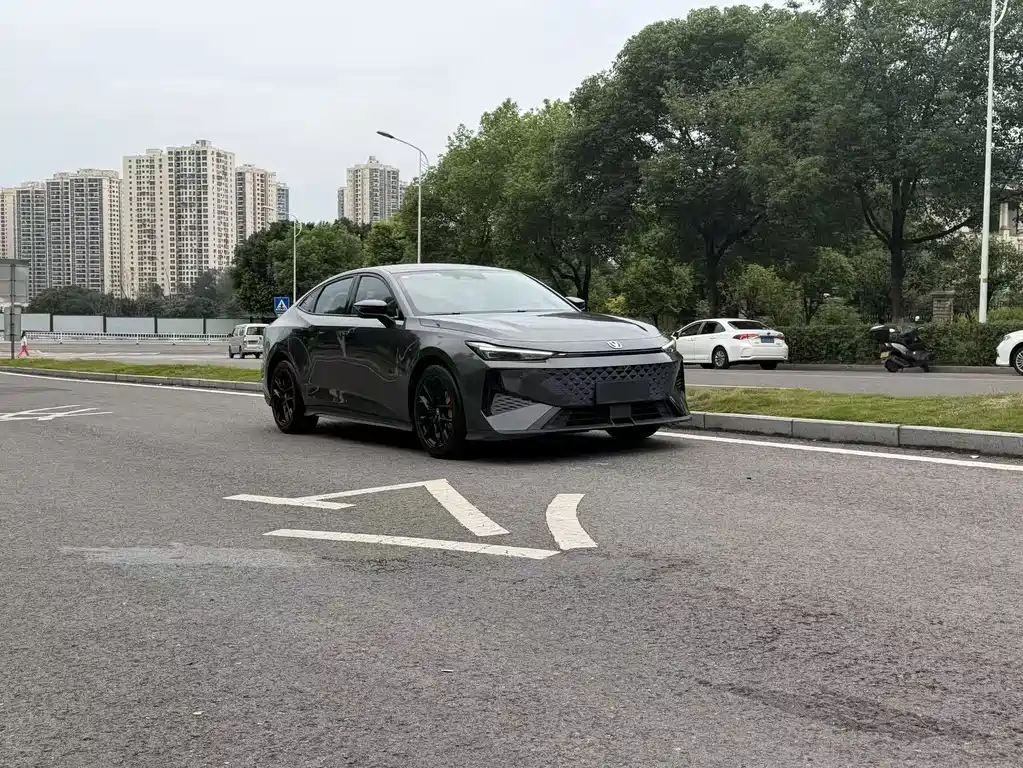 Changan UNI-V — миниатюра 2