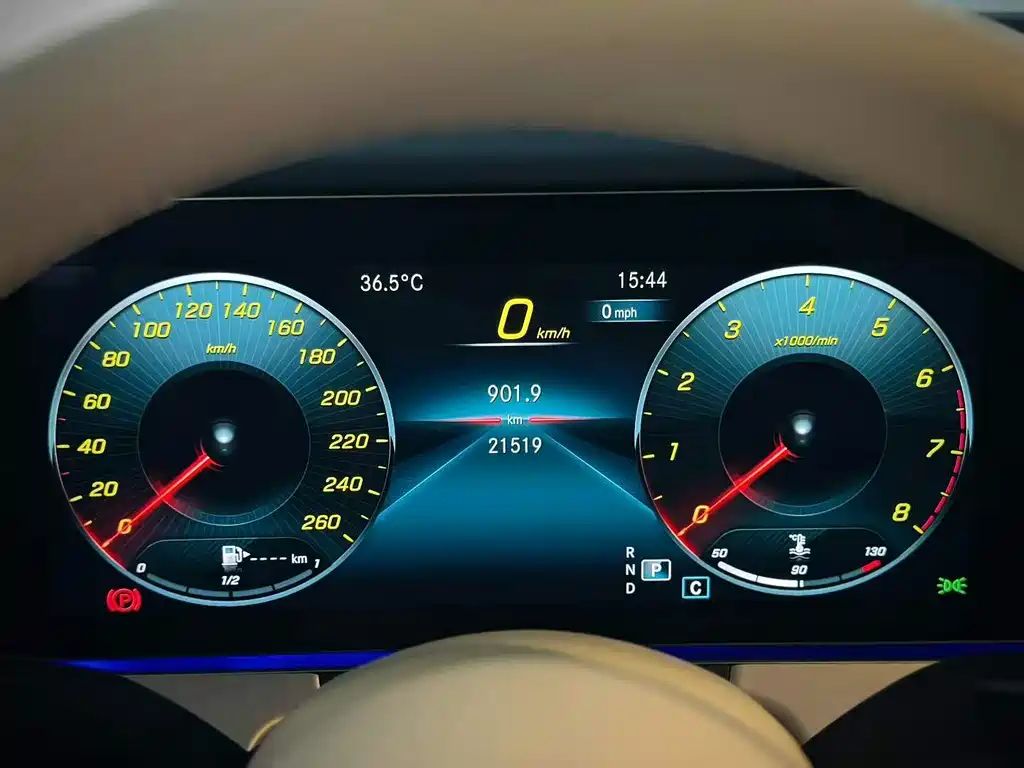 Mercedes-Benz E-Class (Import) — миниатюра 5